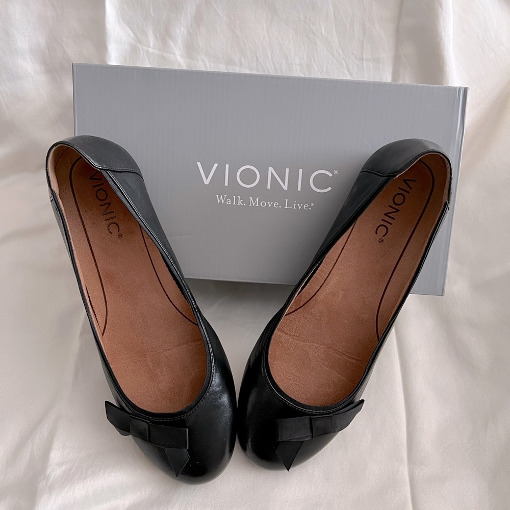 Vionic Flats